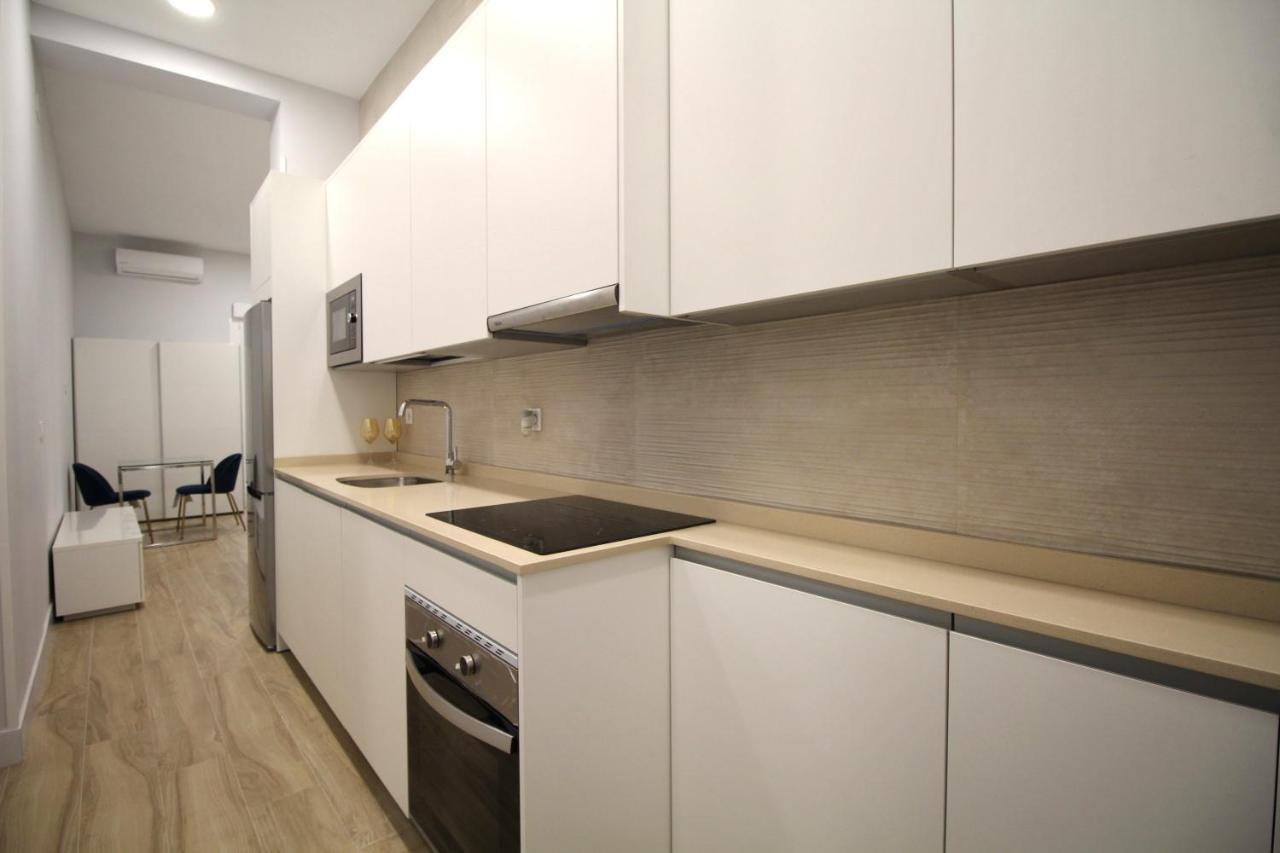 Apartamento En Embajadores Madrid Exterior foto