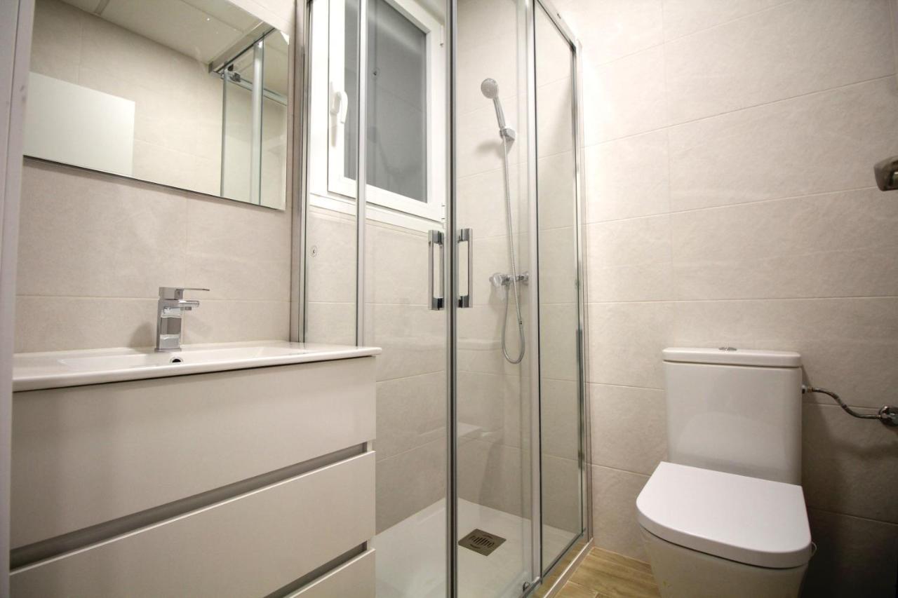 Apartamento En Embajadores Madrid Exterior foto