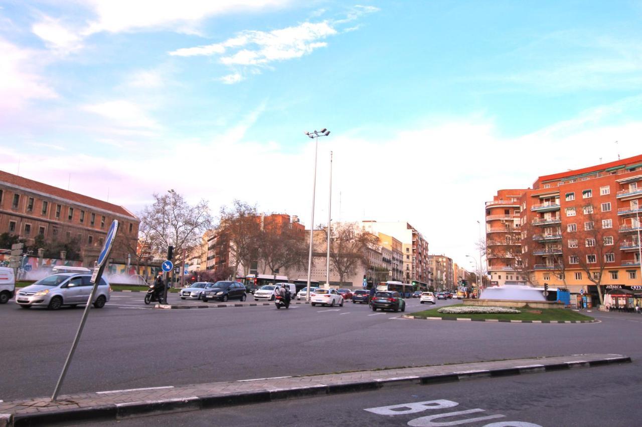 Apartamento En Embajadores Madrid Exterior foto